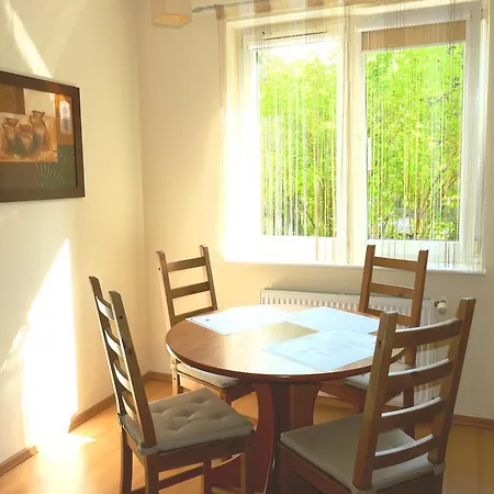 Apartament Z Ogrodkiem Appartamento Kołobrzeg