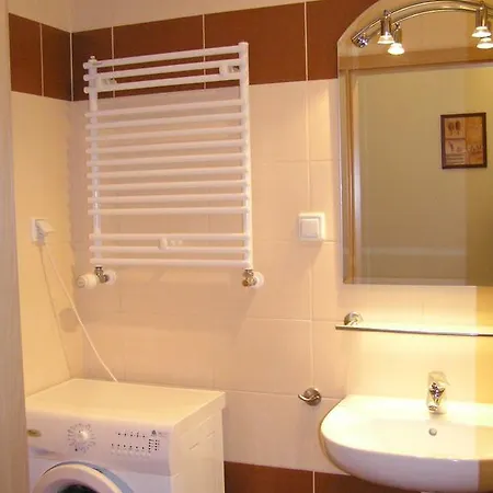 Apartament Z Ogrodkiem Apartment